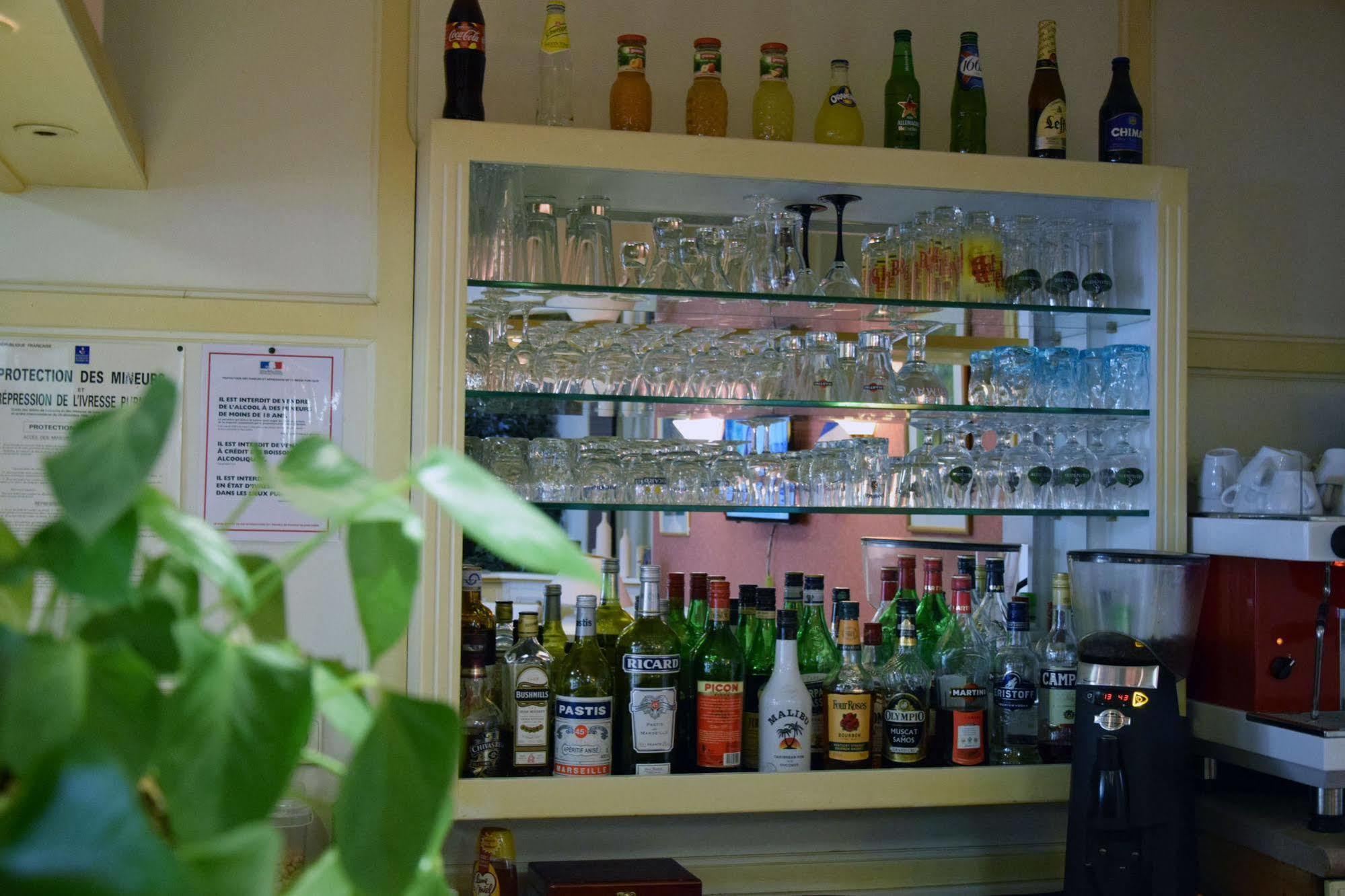 Hotel Altina Pacy-sur-Eure Zewnętrze zdjęcie