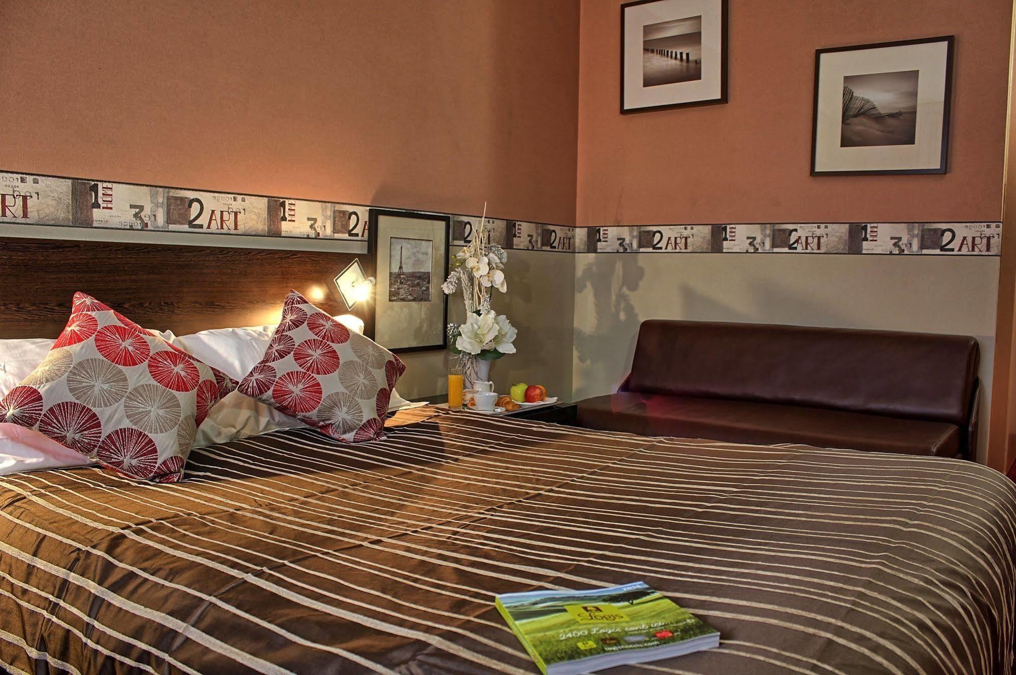Hotel Altina Pacy-sur-Eure Zewnętrze zdjęcie