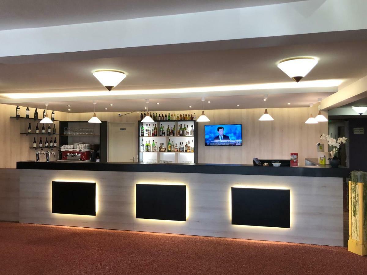 Hotel Altina Pacy-sur-Eure Zewnętrze zdjęcie