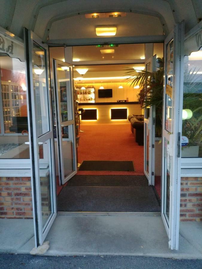 Hotel Altina Pacy-sur-Eure Zewnętrze zdjęcie