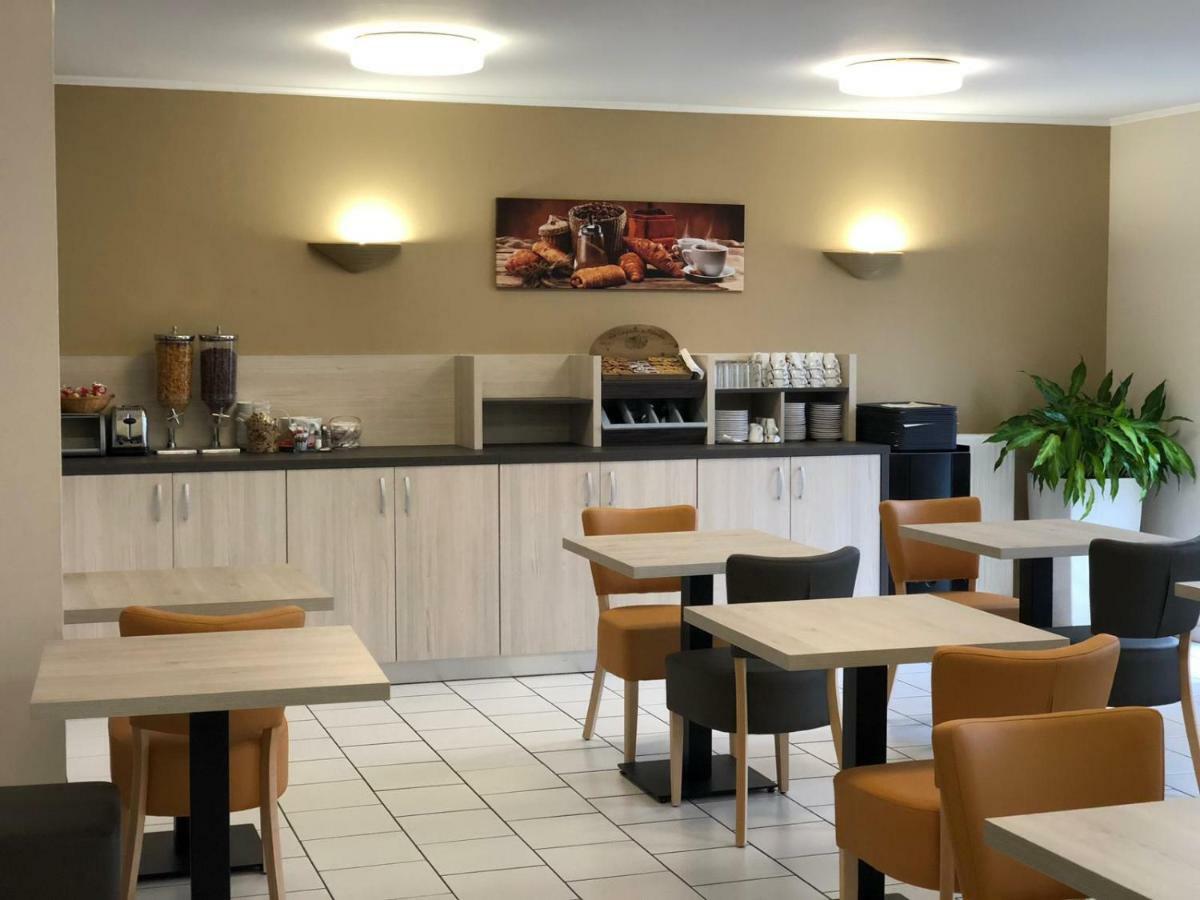 Hotel Altina Pacy-sur-Eure Zewnętrze zdjęcie